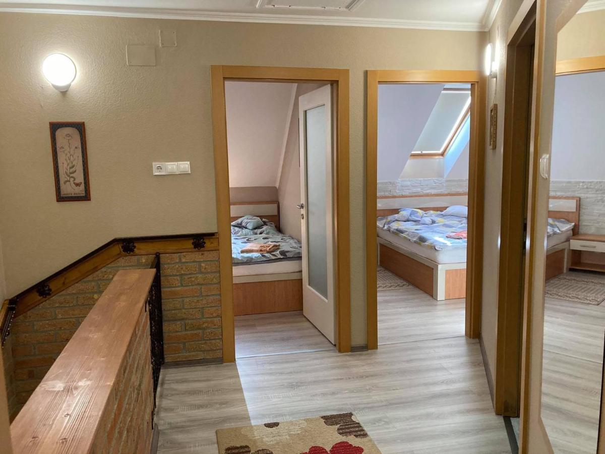 Appartamento Boroka Apartman Gyula Esterno foto